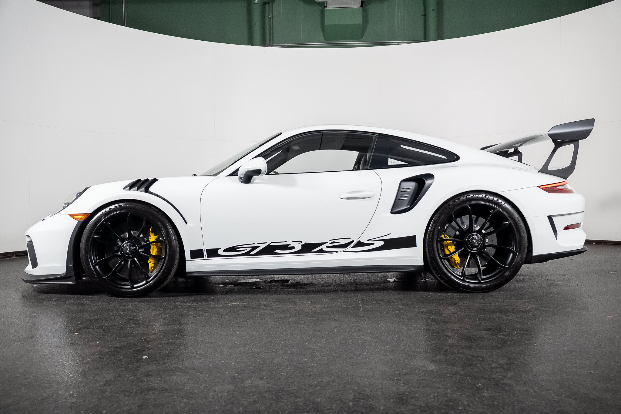 Used 2019 Porsche 911 GT3 RS RWD image 19