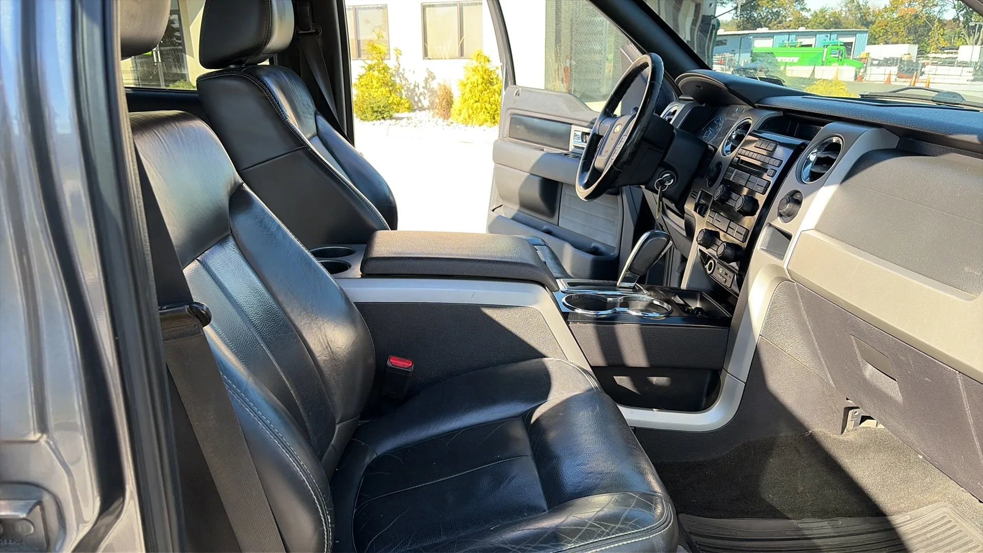 Used 2011 Ford F150 FX4 w/ FX Luxury Pkg image 29
