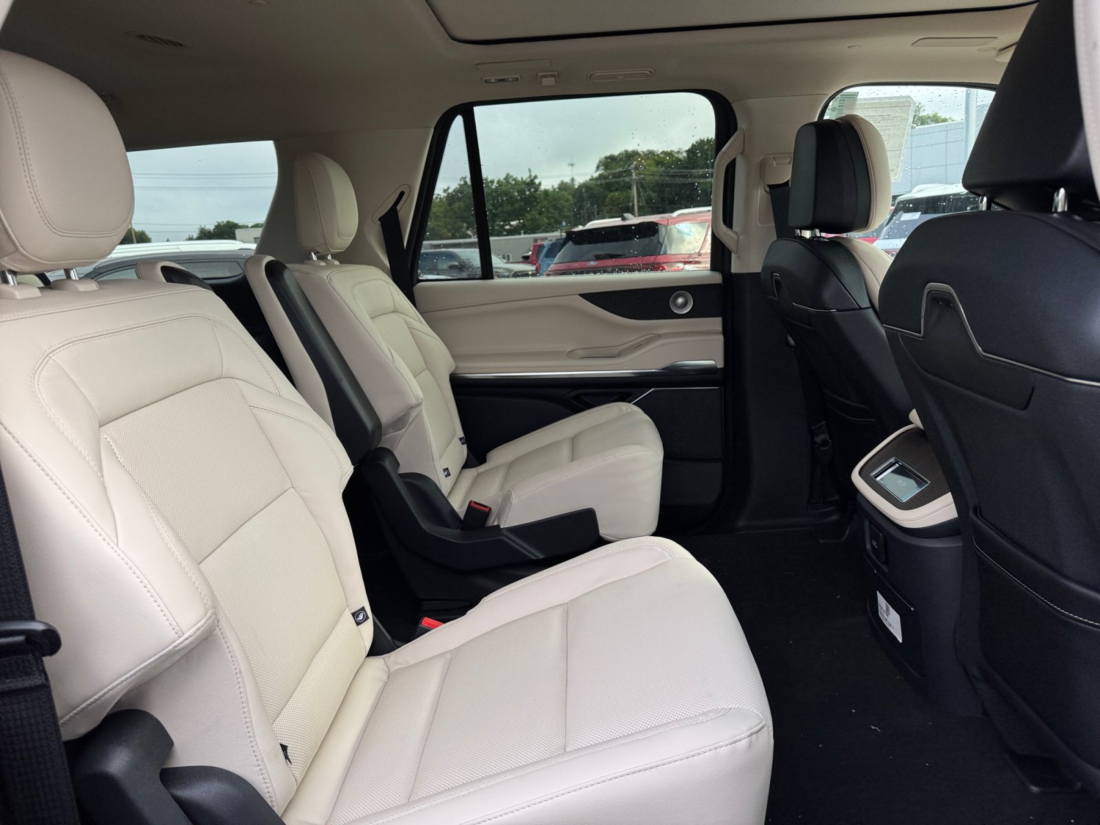 New 2027 Lincoln Navigator L Reserve AWD/4WD image 28