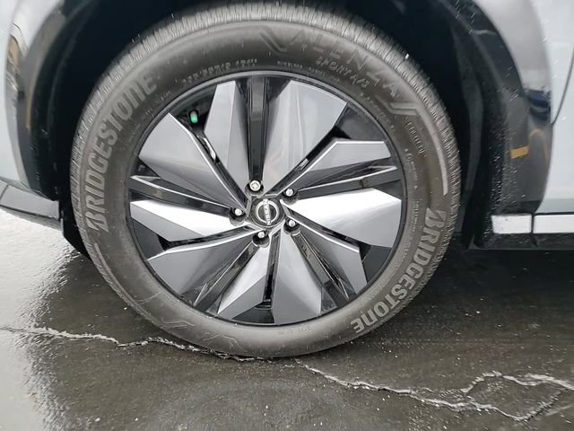 Used 2023 Nissan Ariya AWD image 8