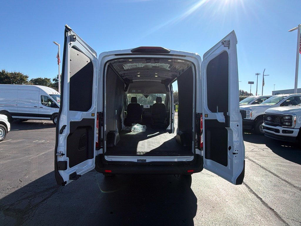 New 2027 Ford Transit 250 148 Medium Roof RWD image 31