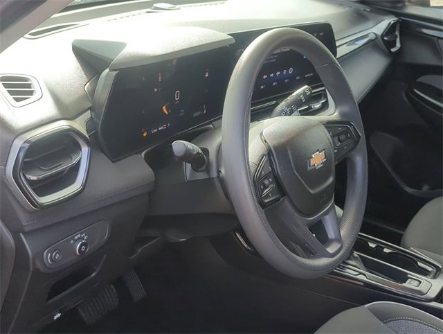 Used 2025 Chevrolet TrailBlazer LT image 11