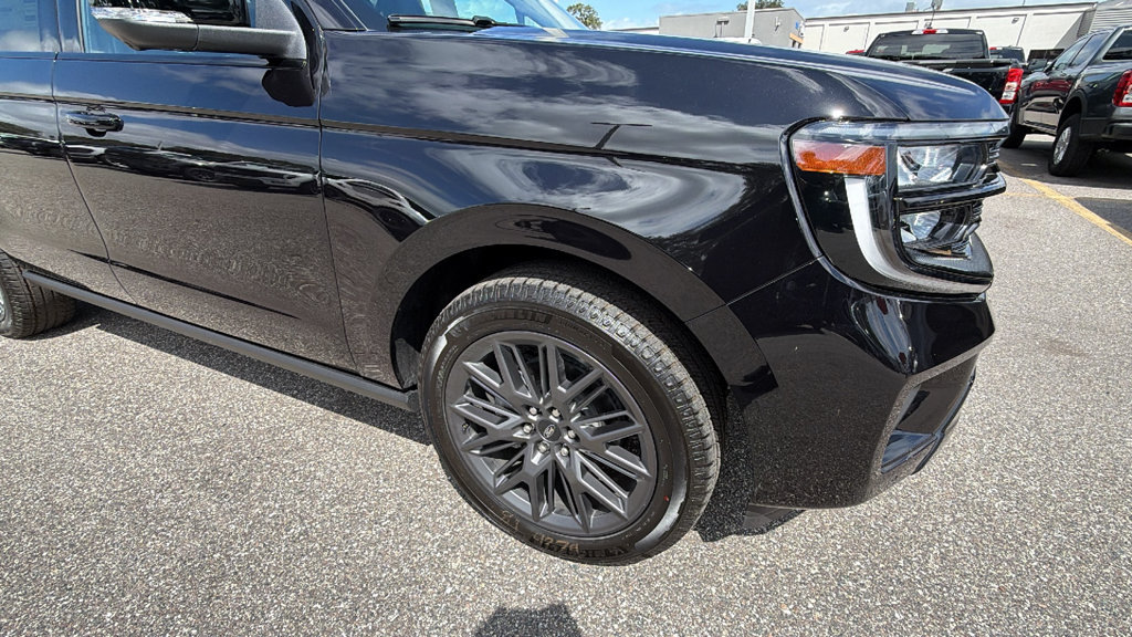 New 2027 Ford Expedition Max Platinum w/ Stealth Appearance Package AWD/4WD image 10