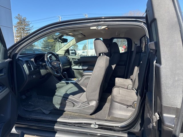 Used 2018 Chevrolet Colorado LT w/ Redline Special Edition image 6