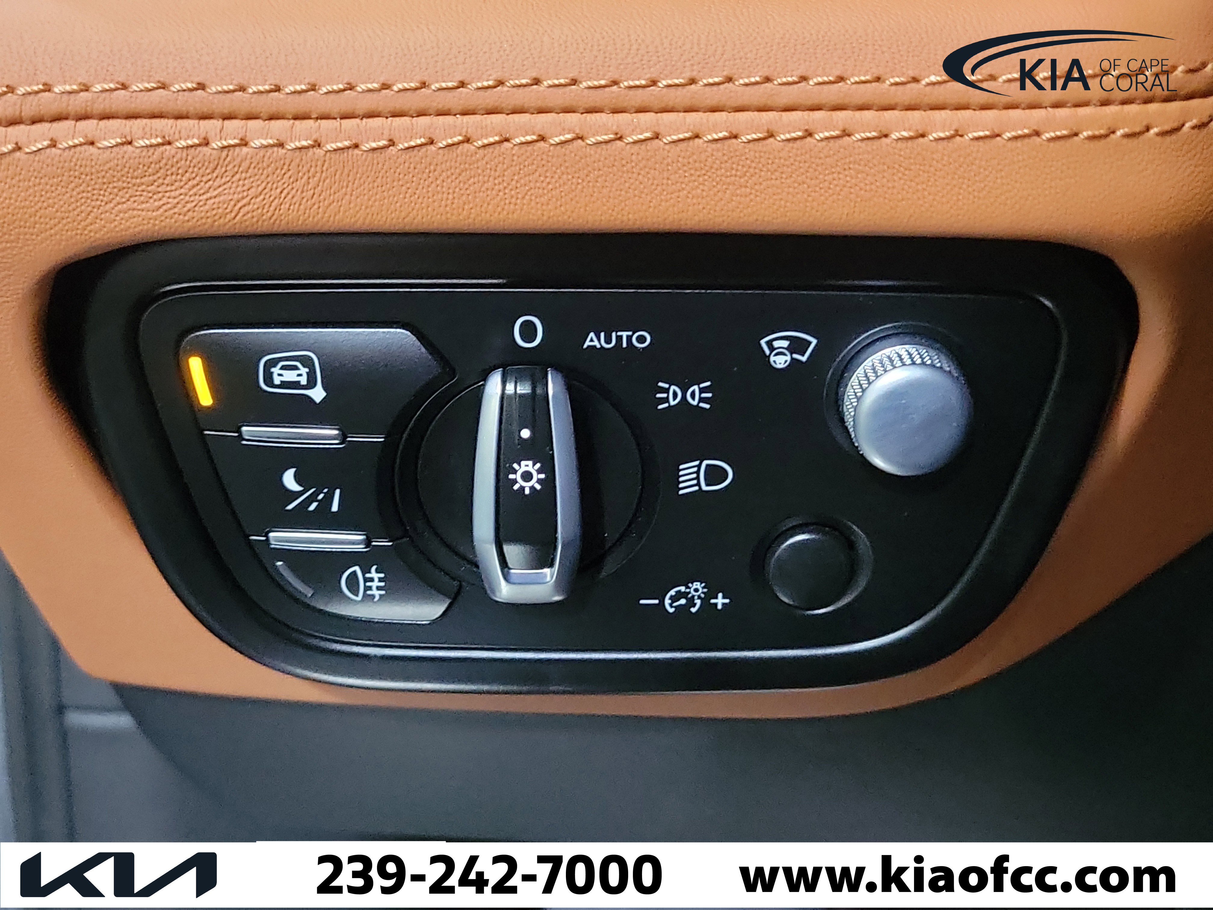 Used 2022 Bentley Bentayga image 23