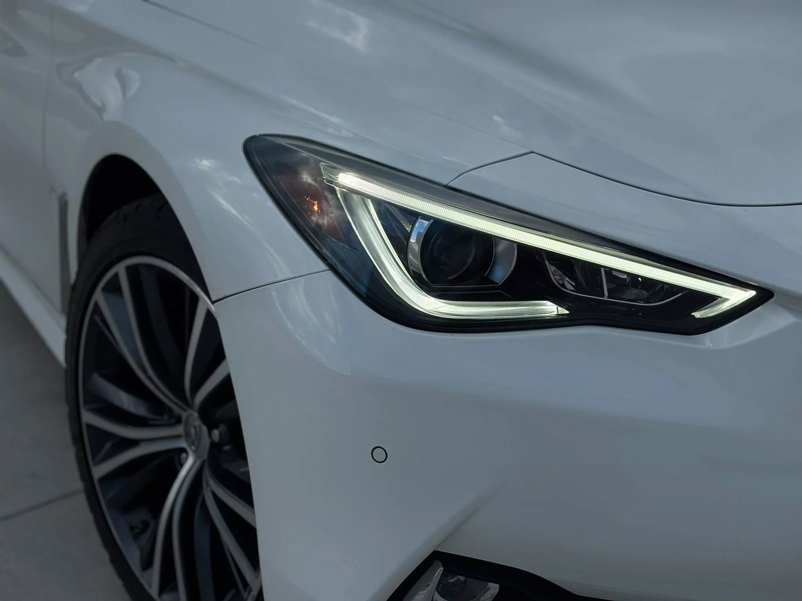 Used 2019 INFINITI Q60 3.0t Luxe w/ Essential Package image 16