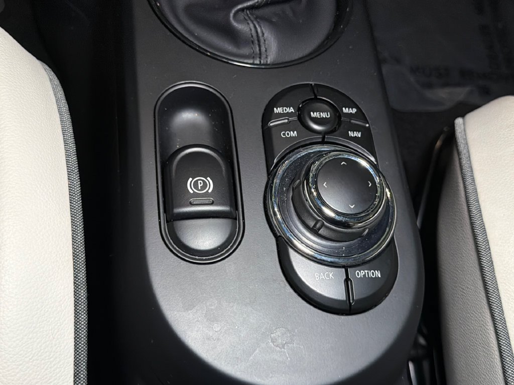 Used 2023 MINI Cooper SE FWD image 24