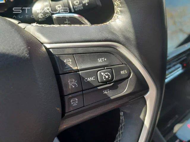 Used 2021 Jeep Grand Cherokee L Limited AWD/4WD image 15