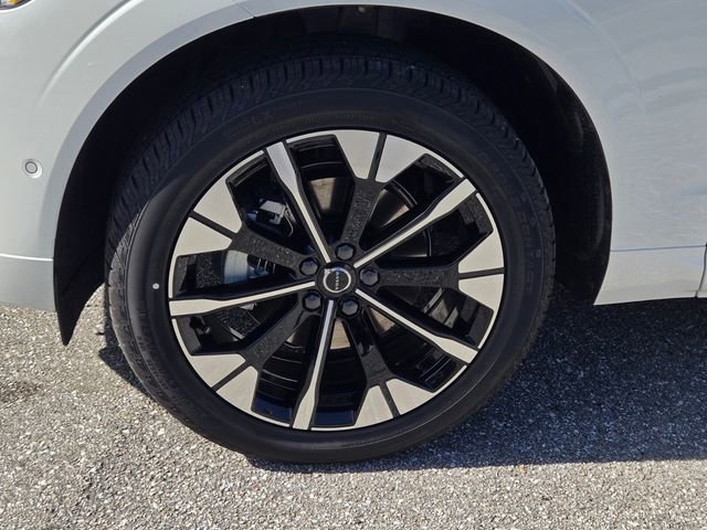 New 2026 Volvo XC60 B5 Plus w/ Protection Package Premier AWD/4WD image 11
