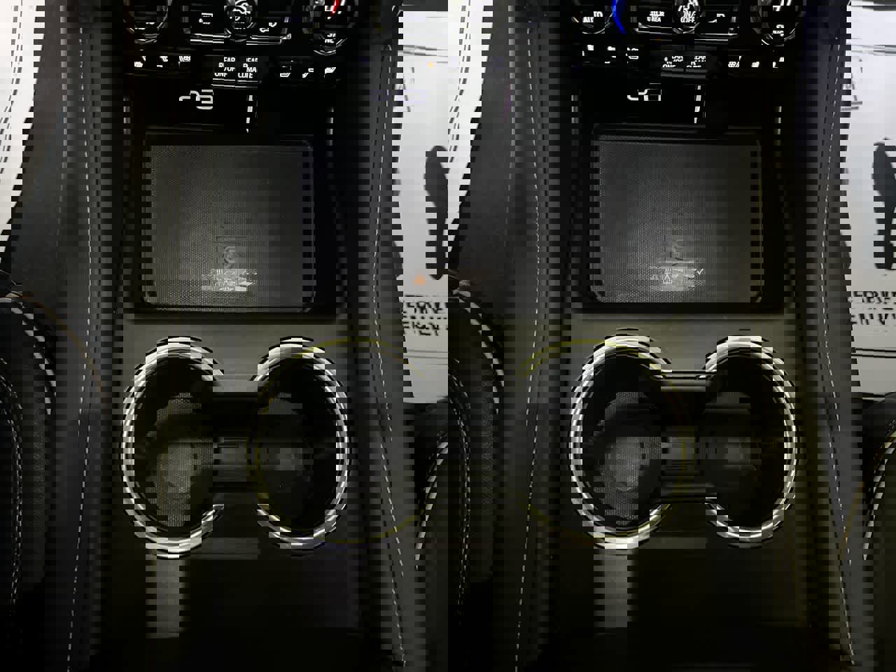 Used 2024 GMC Yukon XL SLT image 22