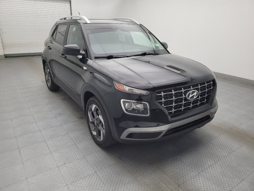 Used 2024 Hyundai Venue SEL FWD image 13