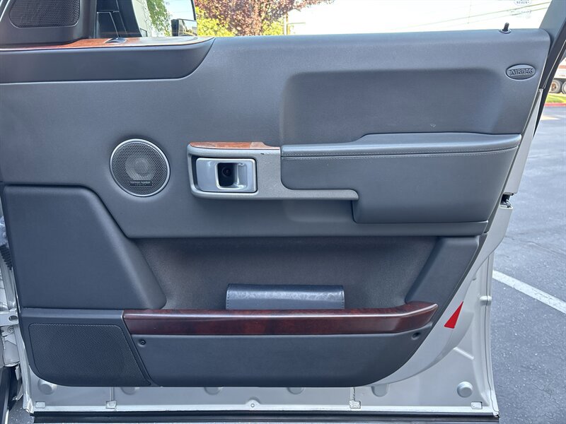 Used 2006 Land Rover Range Rover HSE AWD/4WD image 38