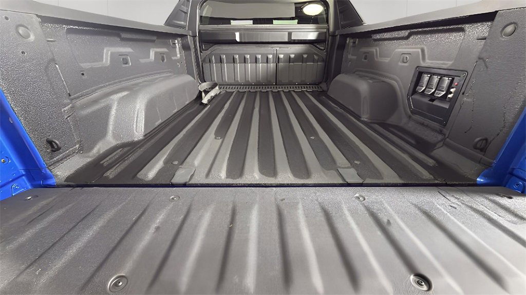 Used 2025 Chevrolet Silverado EV RST image 31