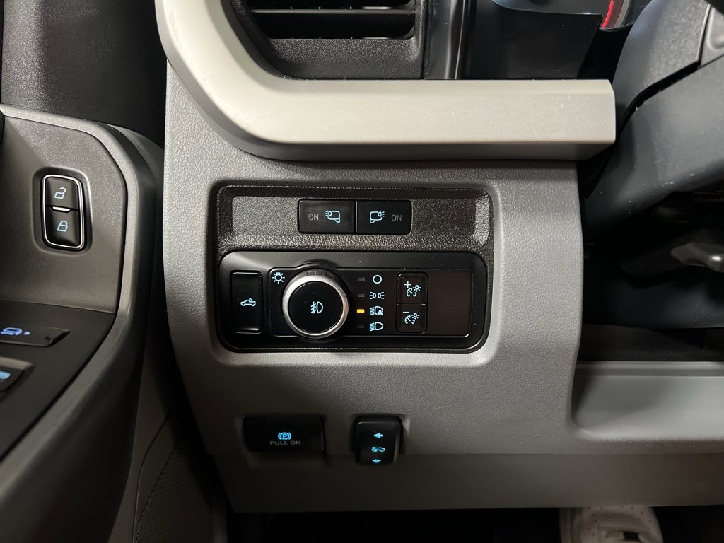 Used 2023 Ford F350 XLT w/ FX4 Off-Road Package image 37