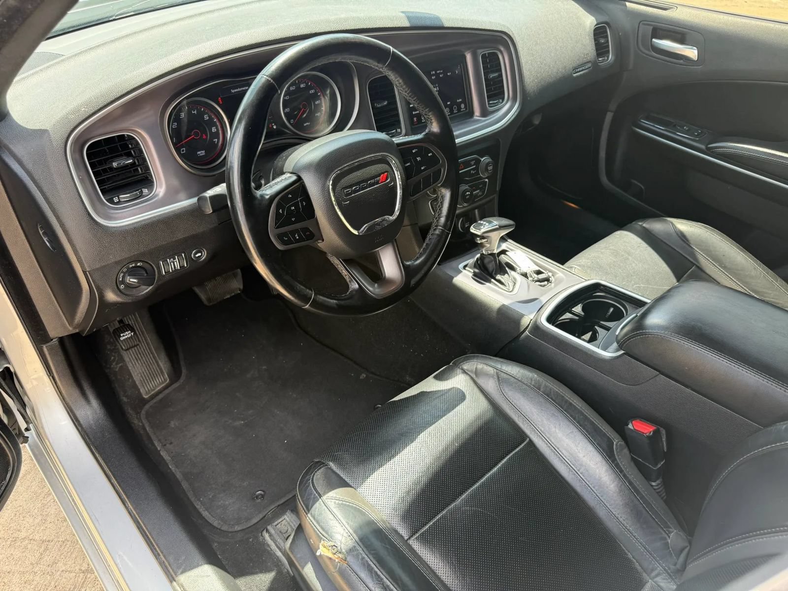Used 2021 Dodge Charger SXT w/ Leather Interior Group RWD image 15