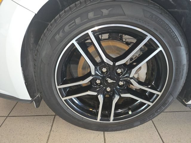 Used 2020 Ford Mustang Premium RWD image 10