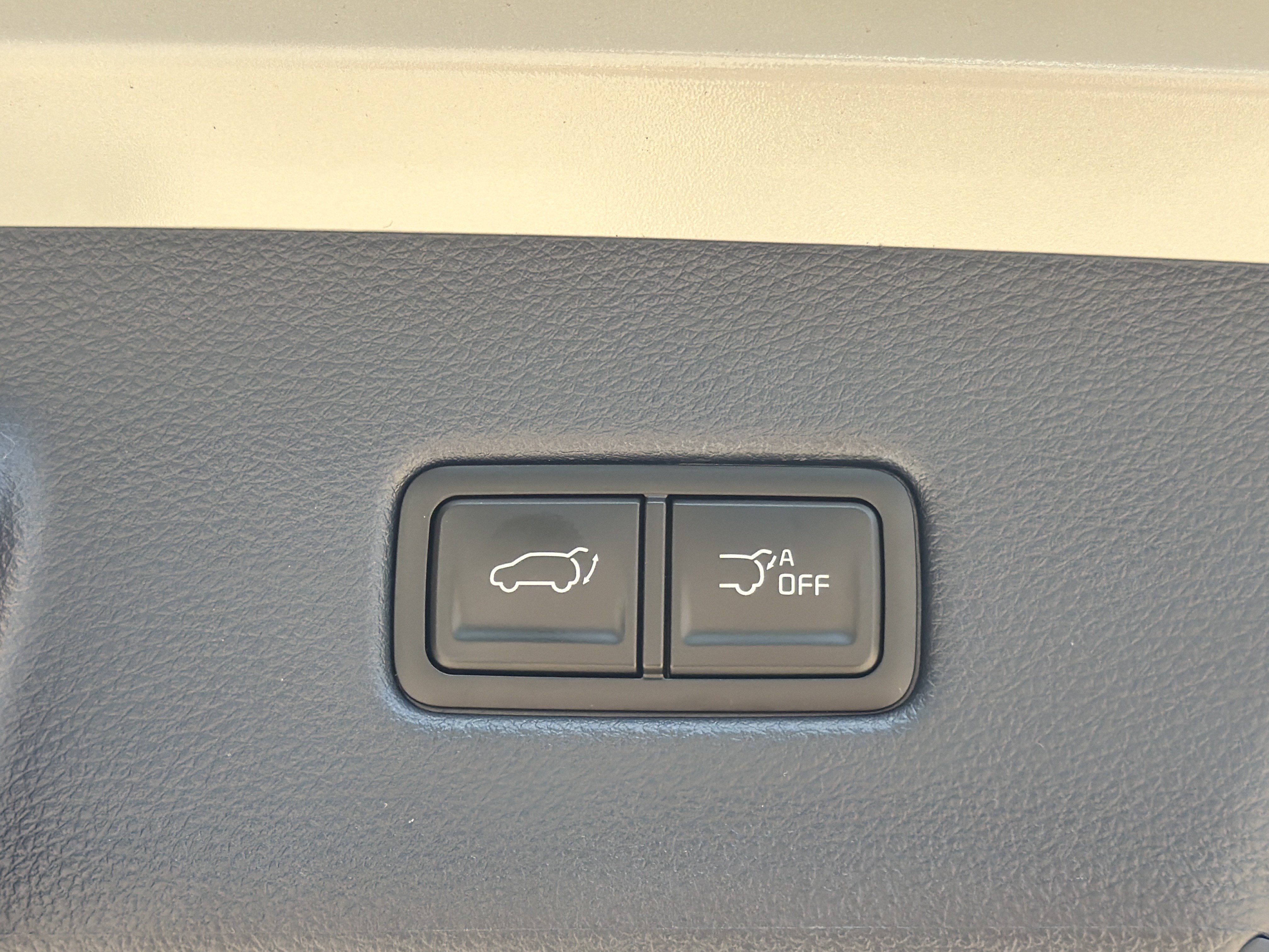 New 2026 Kia Carnival EX FWD image 29