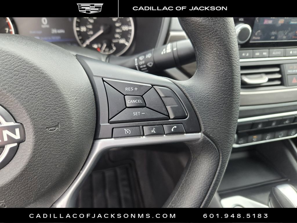 Used 2025 Nissan Altima 2.5 SV image 18