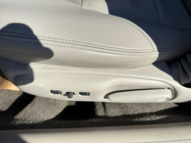 Used 2006 Chrysler Sebring Limited image 15