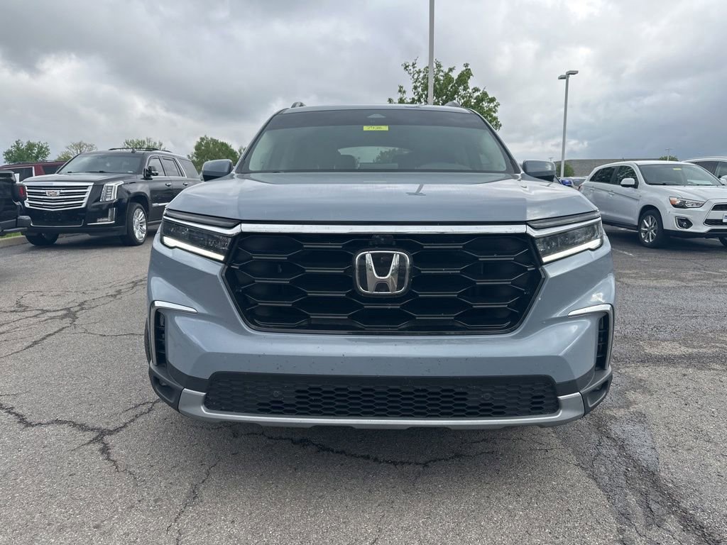 Used 2023 Honda Pilot Elite image 2