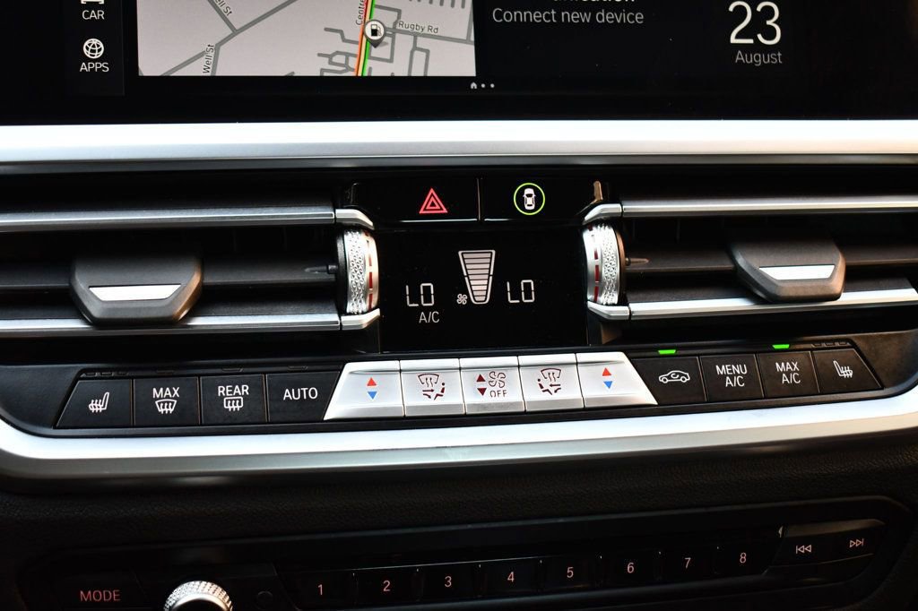 Used 2022 BMW M440i Convertible image 35