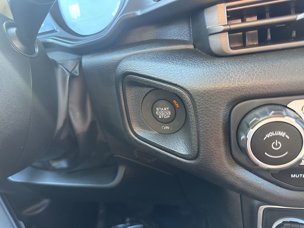 Used 2024 Jeep Wrangler Unlimited w/ Convenience Group image 20