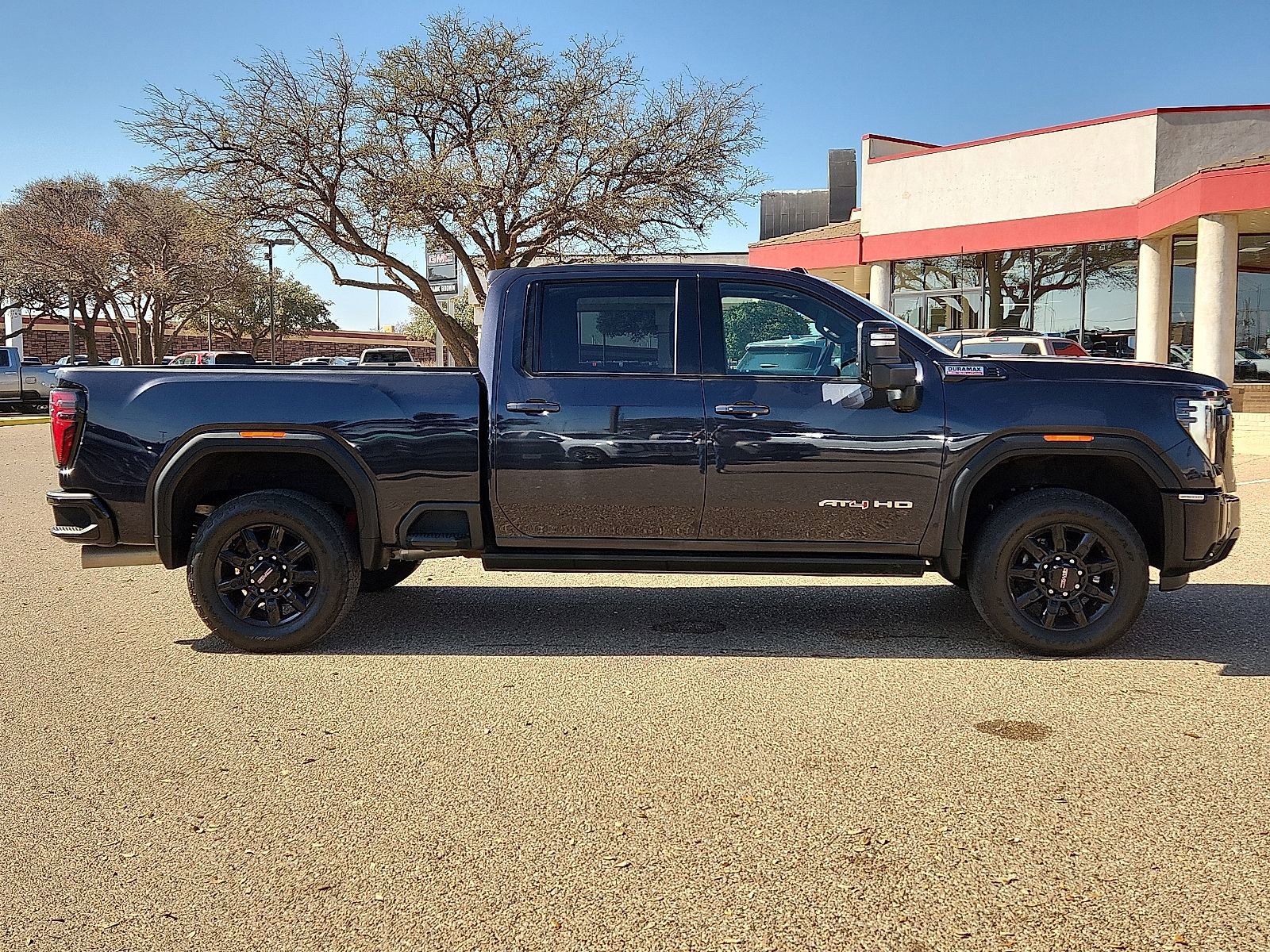 Used 2024 GMC Sierra 2500 AT4 w/ AT4 Premium Plus Package image 5