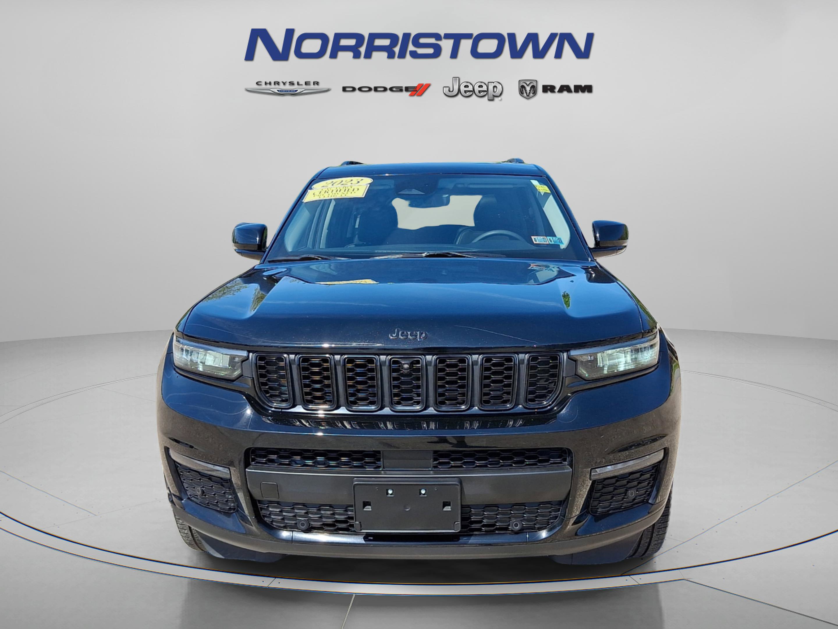 Certified 2023 Jeep Grand Cherokee L Limited w/ Luxury Tech Group II AWD/4WD image 2