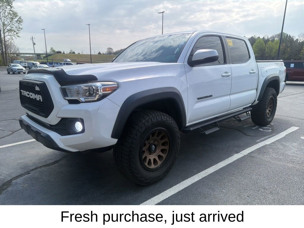 Used 2020 Toyota Tacoma TRD Off-Road image 1