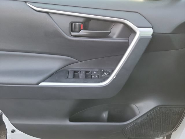 Used 2025 Toyota RAV4 LE FWD image 12
