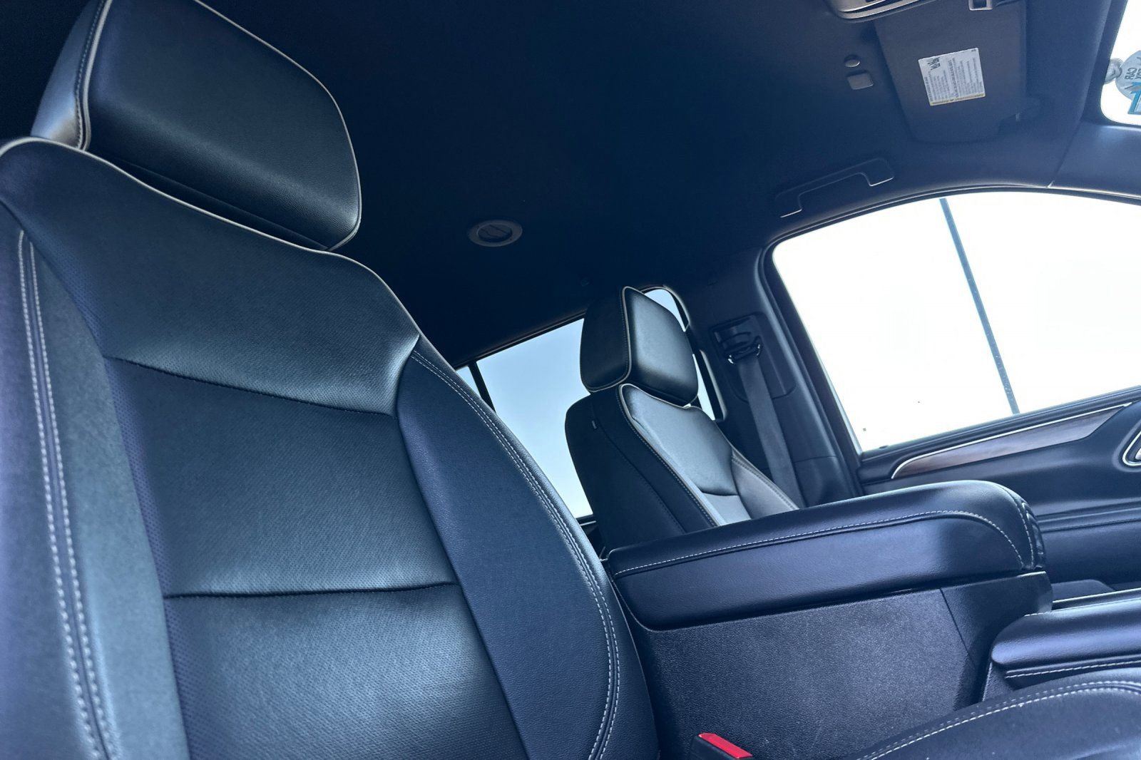 Used 2024 Chevrolet Tahoe Premier AWD/4WD image 22