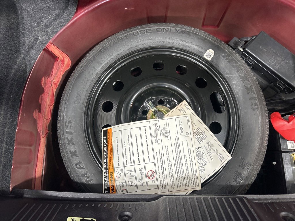 Used 2004 Ford Thunderbird image 29