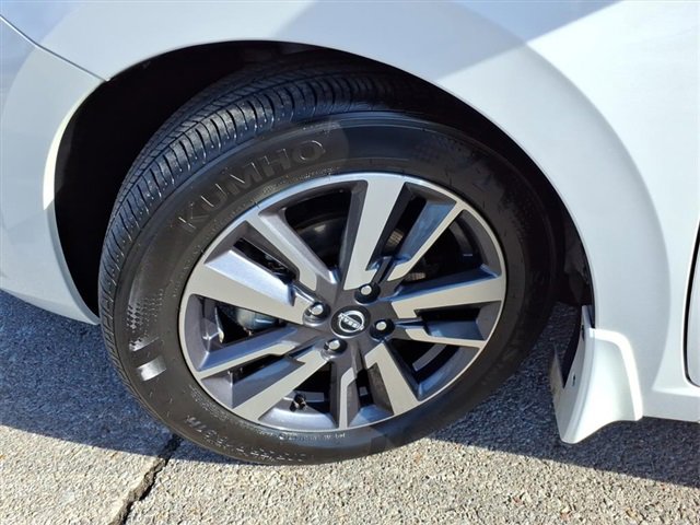 Certified 2024 Nissan Versa SV w/ Trunk Package image 19