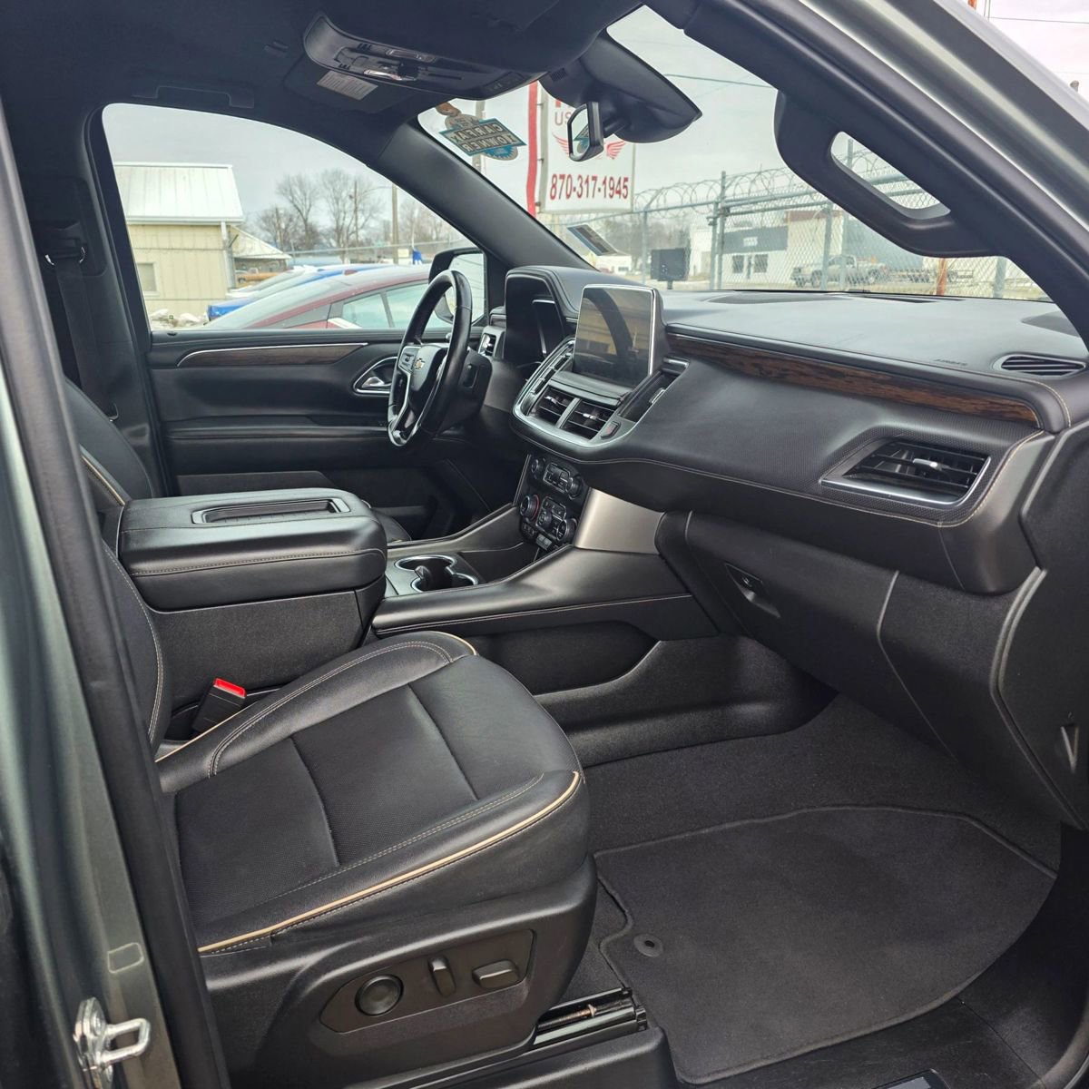 Used 2023 Chevrolet Suburban Premier RWD image 12