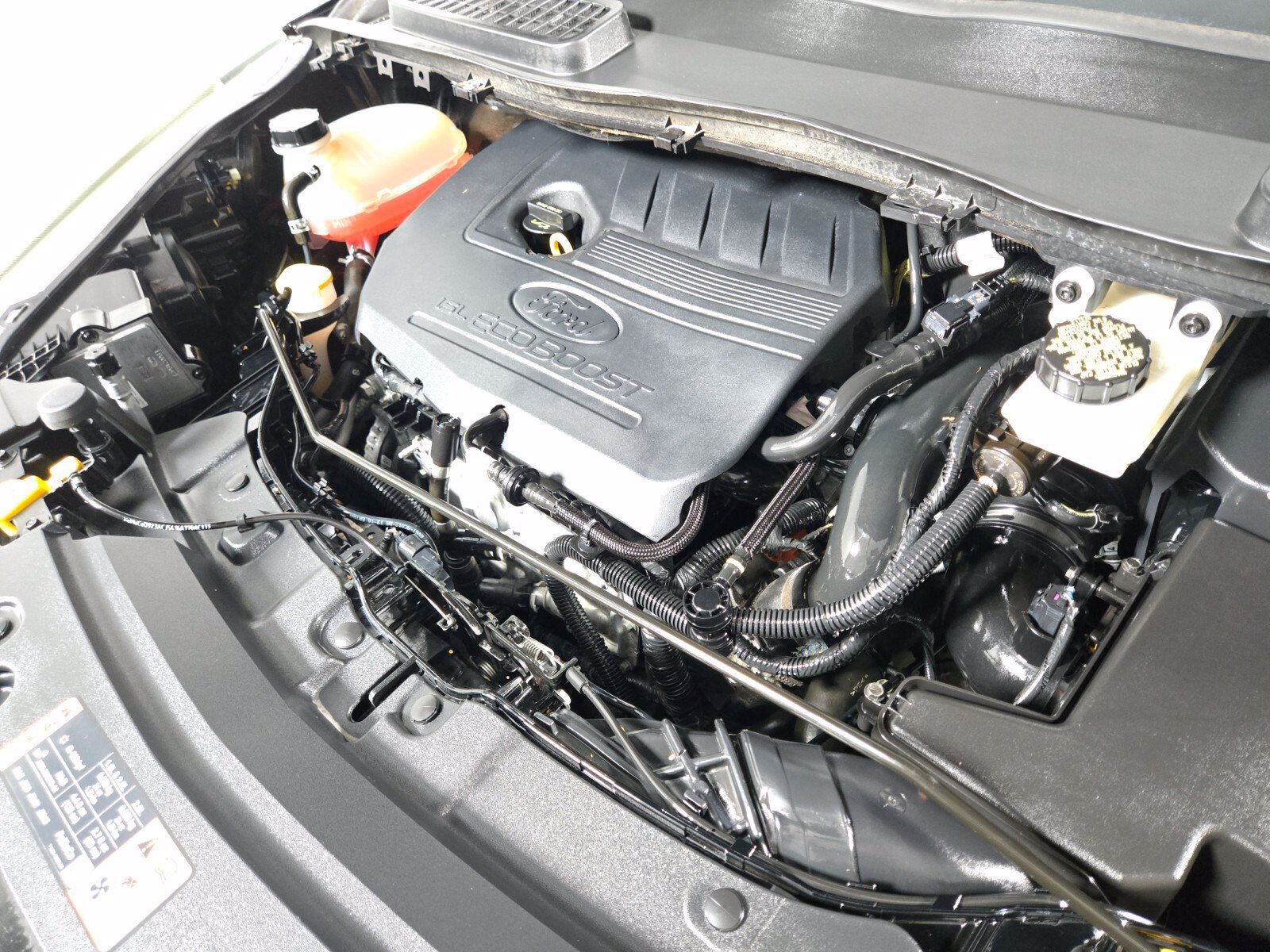 Used 2017 Ford Escape SE w/ Equipment Group 201A FWD image 19