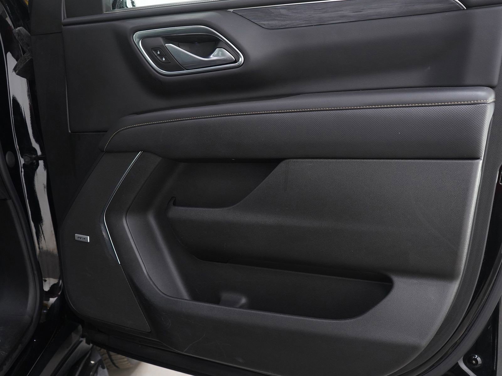 Used 2021 GMC Yukon SLT w/ SLT Premium Package image 11