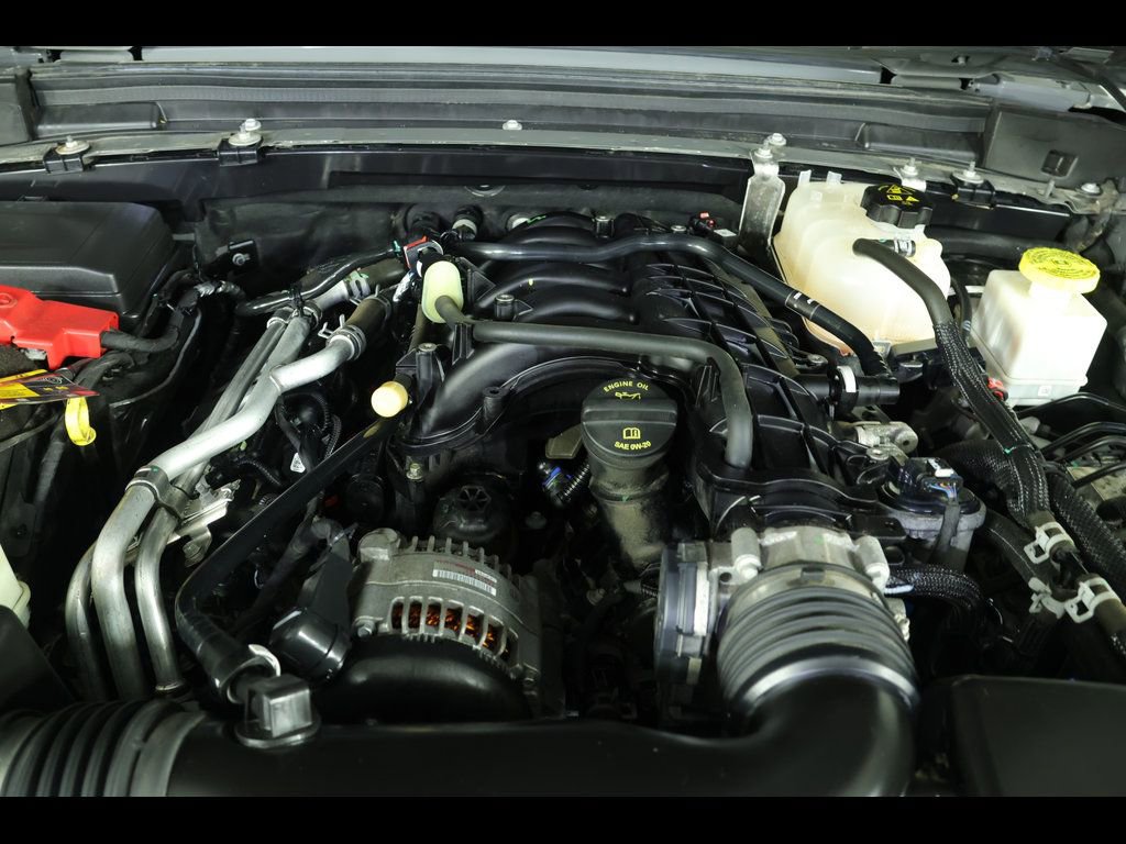 Used 2022 Jeep Gladiator Sport AWD/4WD image 14