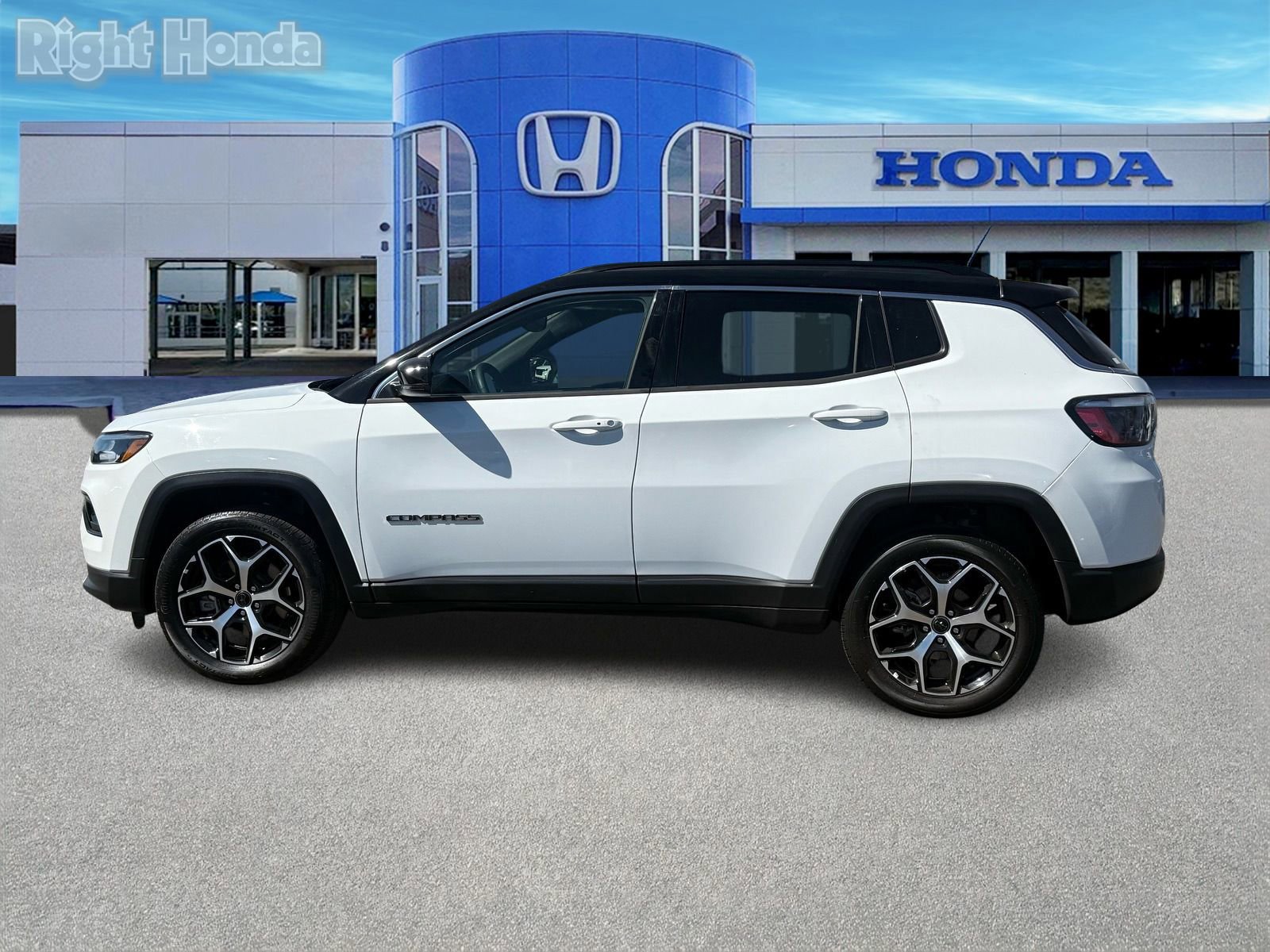 Used 2025 Jeep Compass Limited image 3