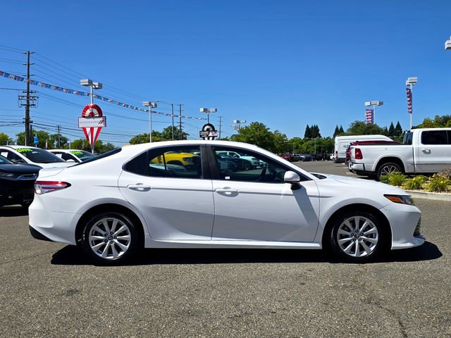 Used 2018 Toyota Camry LE FWD image 7