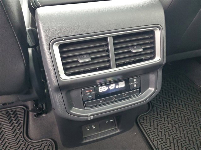 New 2025 Volkswagen Atlas SE image 11