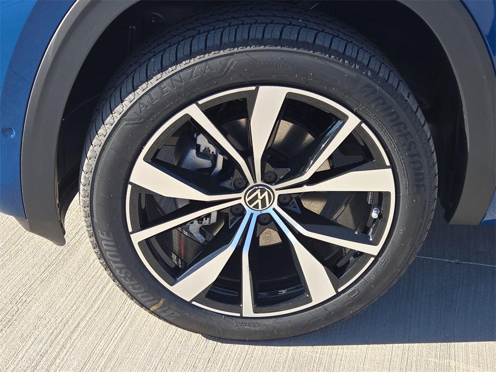 New 2025 Volkswagen Atlas Cross Sport SEL Premium R-Line image 13