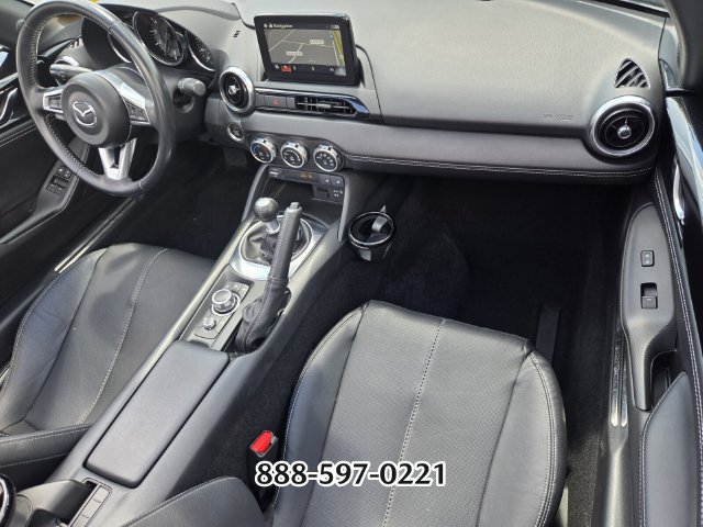 Used 2020 MAZDA MX-5 Miata RF Grand Touring RWD image 17