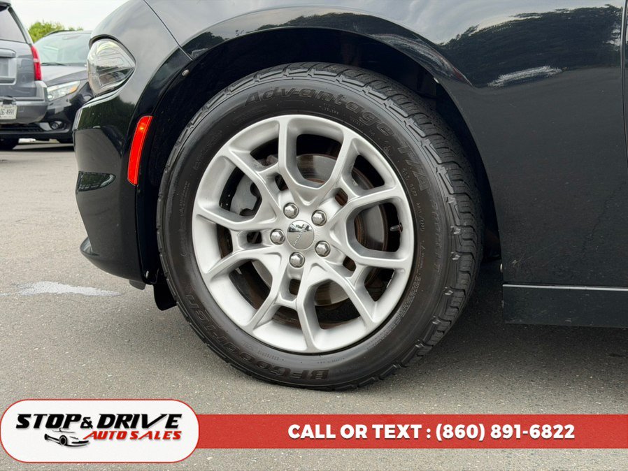 Used 2016 Dodge Charger SXT AWD/4WD image 9