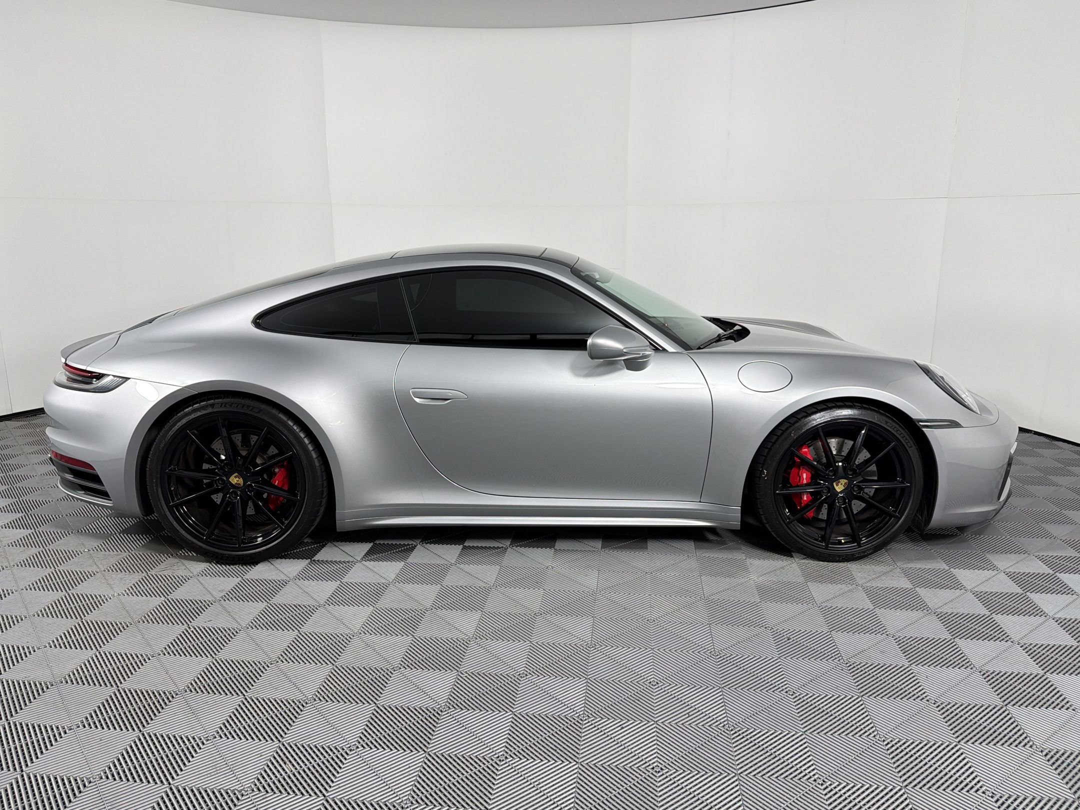 Certified 2020 Porsche 911 Carrera 4S AWD/4WD image 8