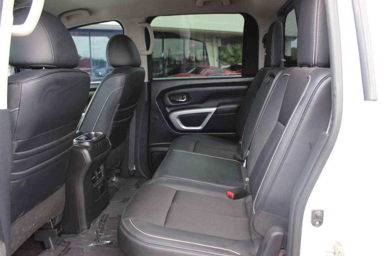 Used 2017 Nissan Titan PRO-4X image 13