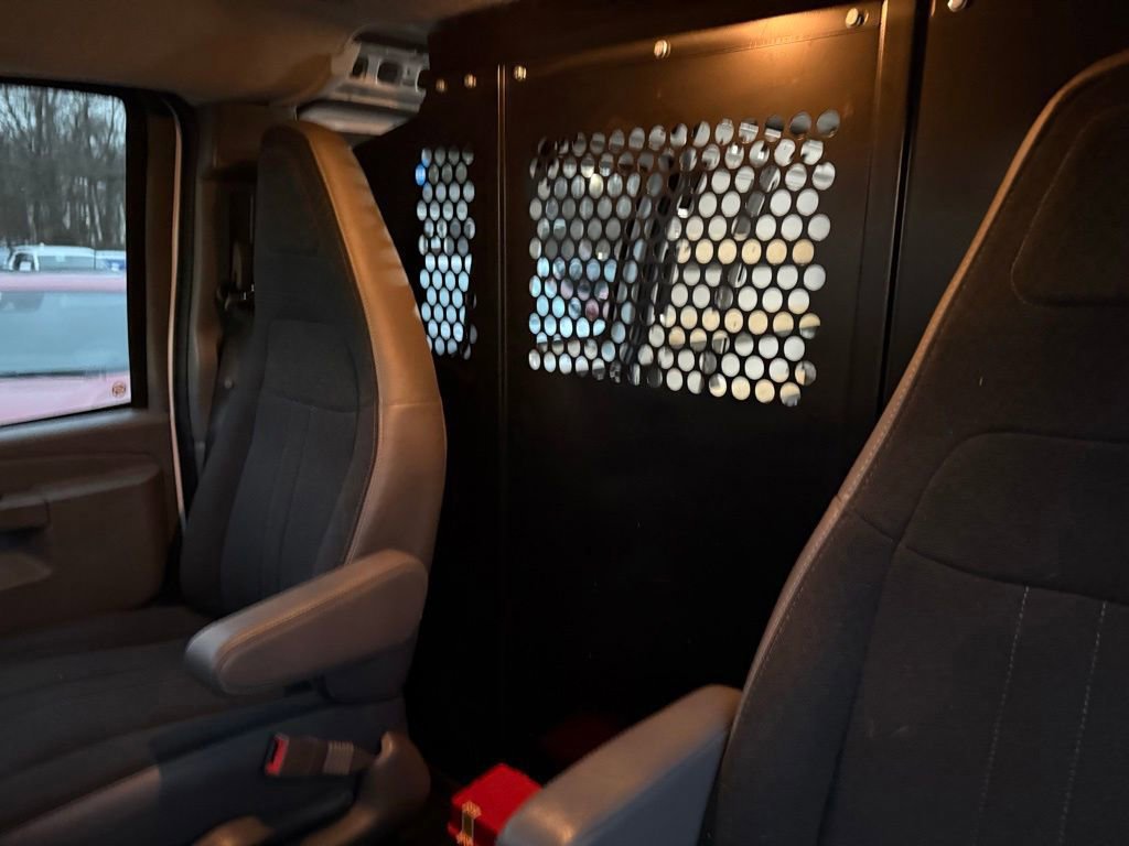 Used 2024 Chevrolet Express 2500 Work Van w/ Driver Convenience Package image 15