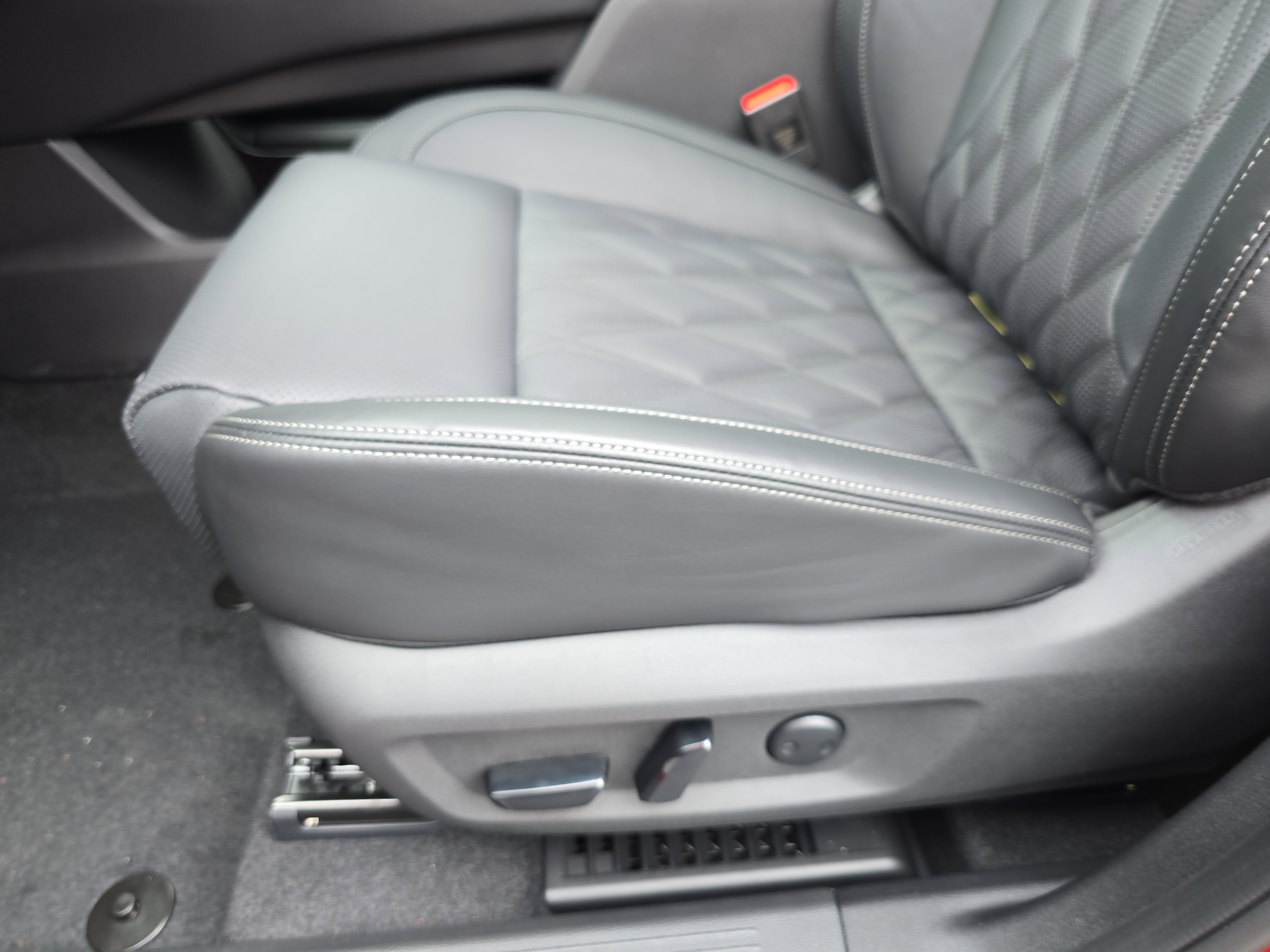 New 2026 Nissan Rogue Platinum image 29
