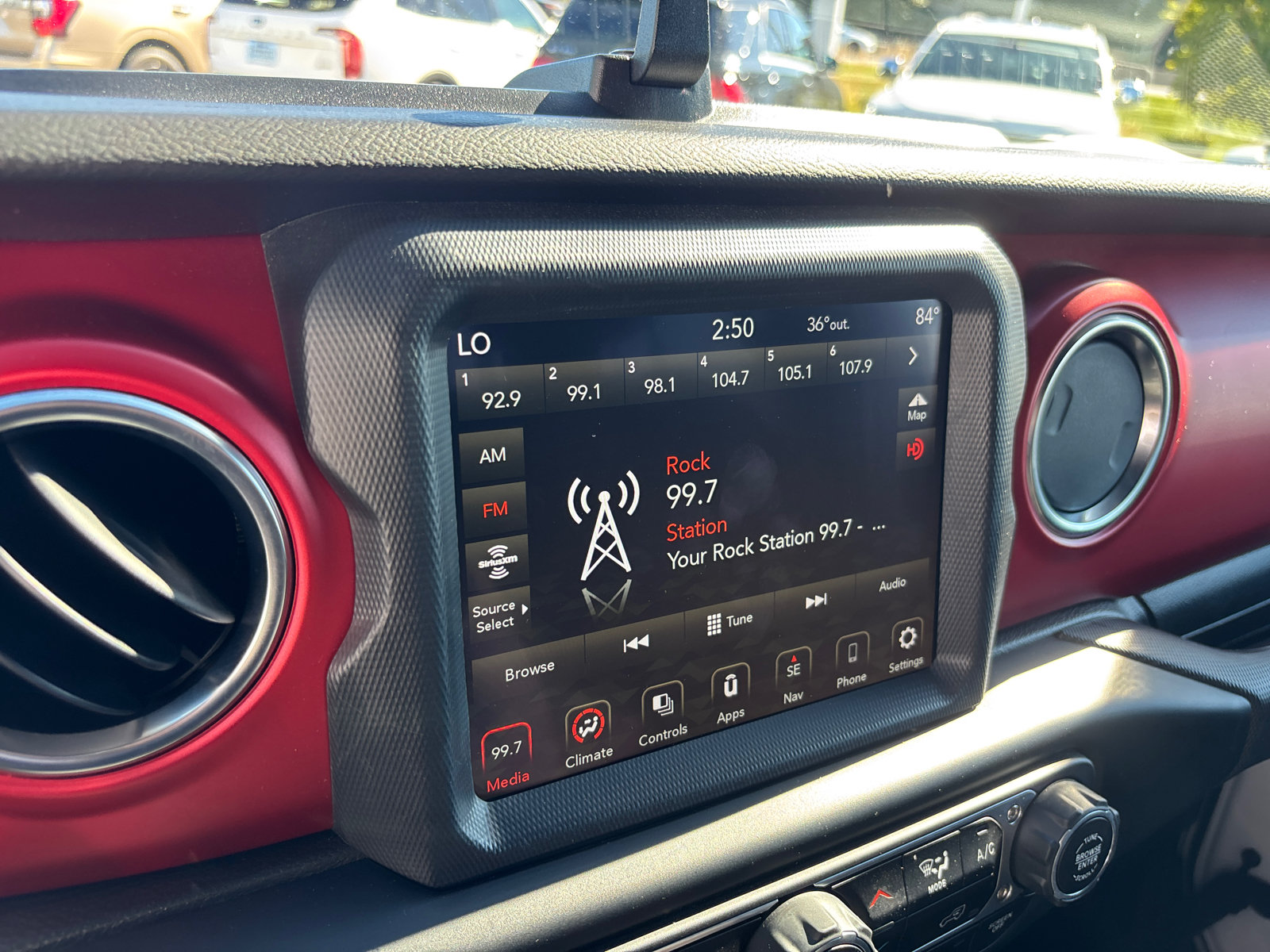 Used 2023 Jeep Gladiator Rubicon w/ LED Lighting Group AWD/4WD image 18