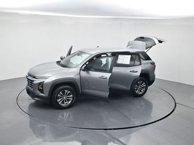 Used 2025 Chevrolet Equinox LT image 46