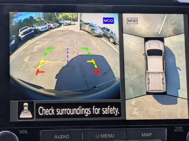 Used 2021 Nissan Titan PRO-4X w/ Pro-4x Convenience Package image 18